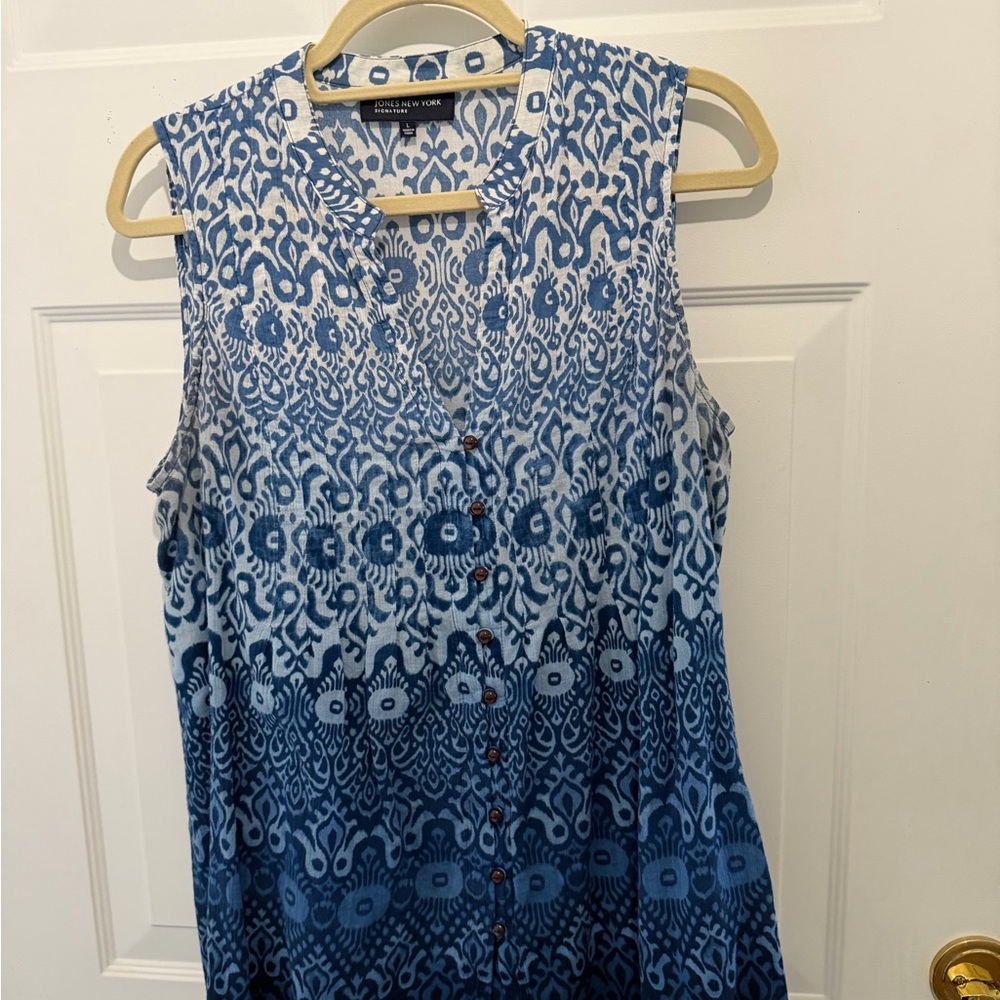 Jones New York sleeveless shirt size L